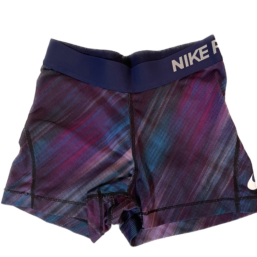 Nike Pros Women - Picture 2 of 3